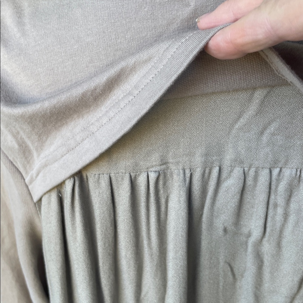 Blue by Saks Fifth Avenue Zipper Front Raw Edge Top - Picture 9 of 13